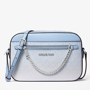 MICHAEL KORS Jet Set Large Ombré Signature Logo Crossbody Body
Light Sky
NWT